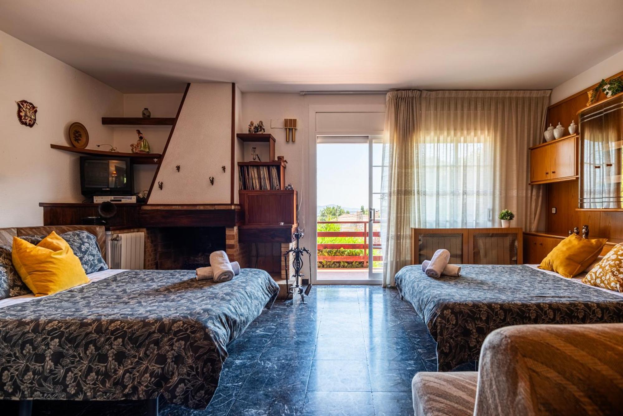 Espacio De Paz, Ideal Para Familias Villa Amalia La Llacuna Экстерьер фото